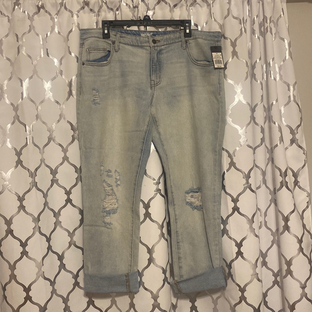 Whitewashed Mossimo Boyfriend Jeans